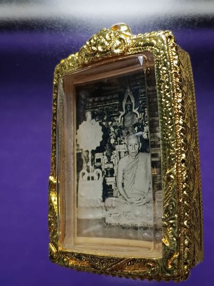 รูปถ่ายหลววพ่อสุด วัดกาหลง ปีศูนย์กว่าๆ ถ่ายที่ห้องภาพเสกสรร มหาชัย สภาพสวยมาก ไม่ผ่านการใช้ น่าบูชามากครับ รูปที่ 4