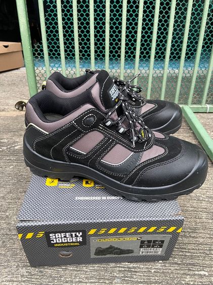 รองเท้านิรภัย safety jogger