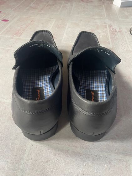 รองเท้าแบรนด์ รูปที่ 2