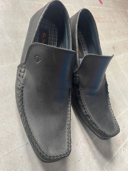 รองเท้าแบรนด์ รูปที่ 4