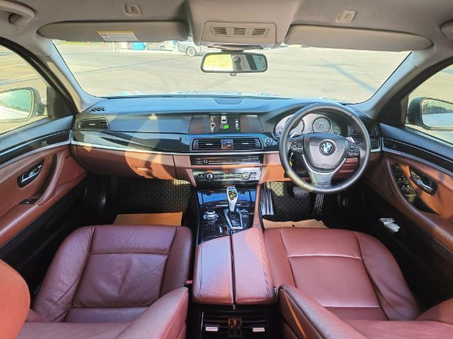 BMW Series 5 2014 520d Sedan ดีเซล ไม่ติดแก๊ส เกียร์อัตโนมัติ ขาว รูปที่ 4