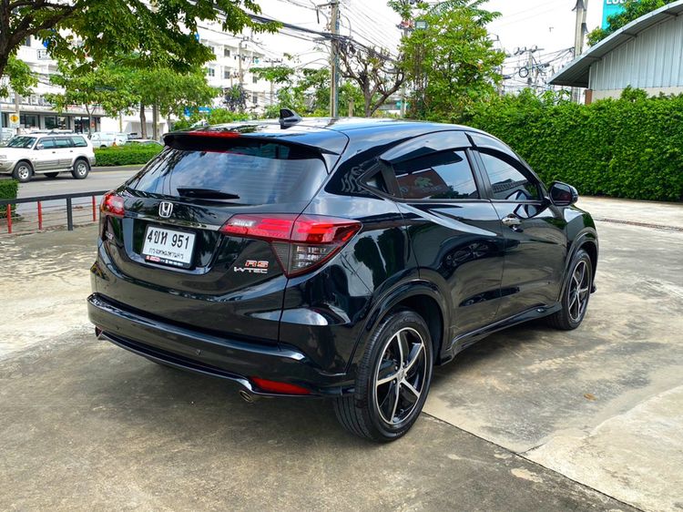 Honda HR-V 2019 1.8 RS Utility-car เบนซิน ไม่ติดแก๊ส เกียร์อัตโนมัติ ดำ รูปที่ 4