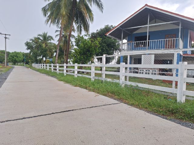 บ้านสวนพร้อมอยู่ในสุพรรณบุรี เนื้อที่เกือบ3ไร่