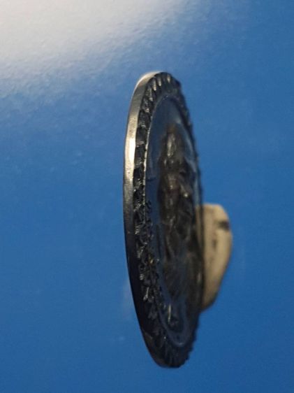 เหรียญอวยพร หลวงพ่อคูณ วัดบ้านไร่ ปี 37 เนื้อเงิน สภาพสวยมาก หายาก นิยม รูปที่ 6