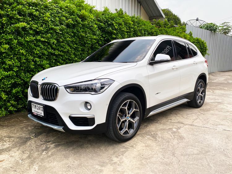 รถ BMW X1 2.0 sDrive18i xLine สี ขาว