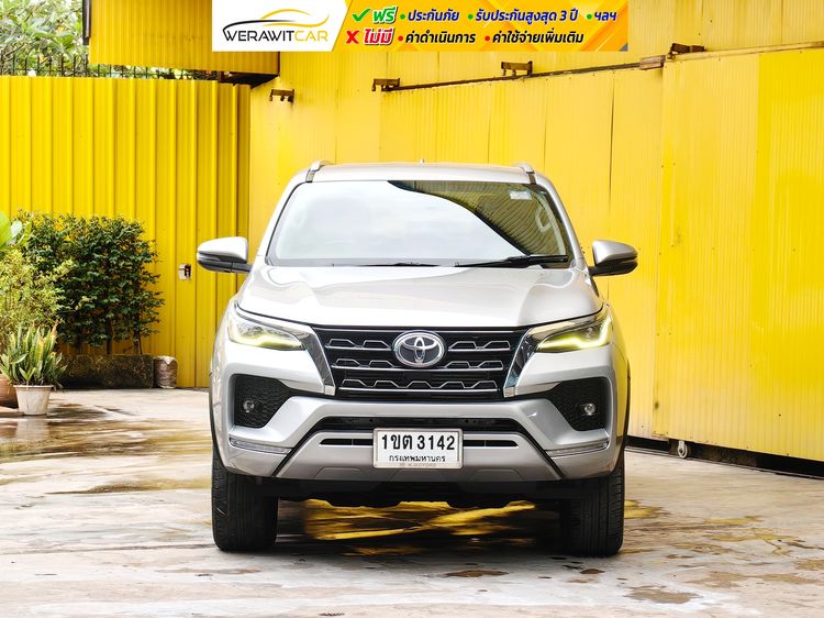 Toyota Fortuner 2020 2.4 Leader V 4WD Utility-car ดีเซล ไม่ติดแก๊ส เกียร์อัตโนมัติ บรอนซ์เงิน รูปที่ 2