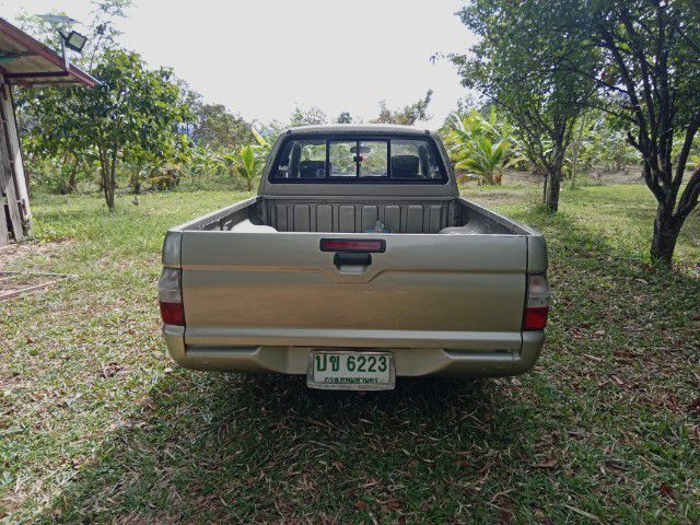 Mitsubishi L200-Strada 2001 รุ่นย่อยอื่นๆ Pickup ดีเซล ไม่ติดแก๊ส เกียร์ธรรมดา บรอนซ์ทอง รูปที่ 2