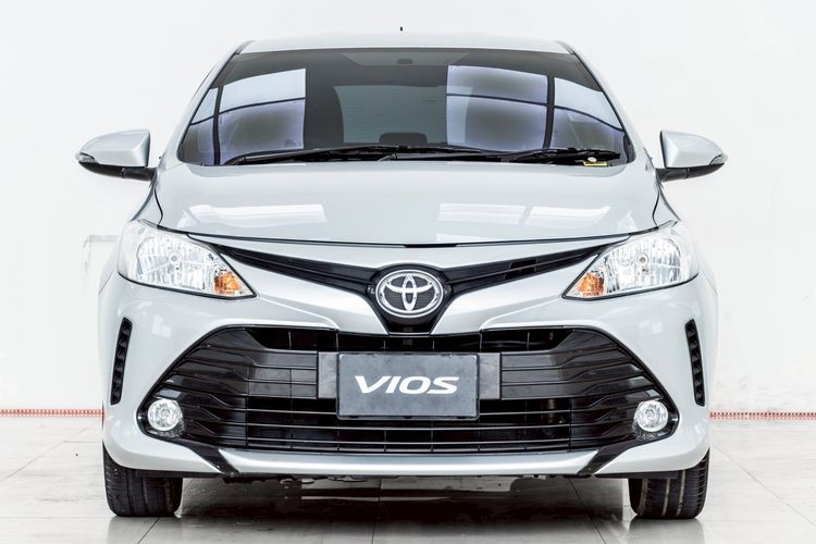 Toyota Vios 2017 1.5 E Sedan เบนซิน ไม่ติดแก๊ส เกียร์อัตโนมัติ เทา รูปที่ 4