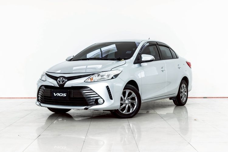 รถ Toyota Vios 1.5 E สี เทา