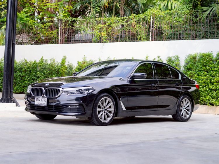BMW Series 5 2020 530e Sedan ปลั๊กอินไฮบริด (PHEV) ไม่ติดแก๊ส เกียร์อัตโนมัติ ดำ รูปที่ 3