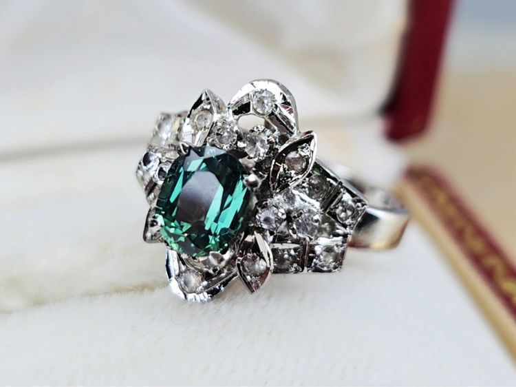 แหวนเงินแท้ งานเก่า พลอยแท้เขียวส่อง 💚ล้อมพลอยขาว🤍 S.52 นน. 4.5 กรัม สวยงาม  รูปที่ 3