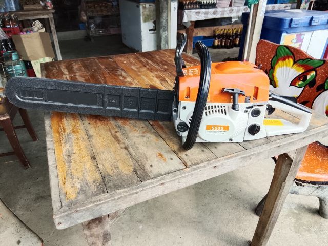 เลื่อยตัดไม้