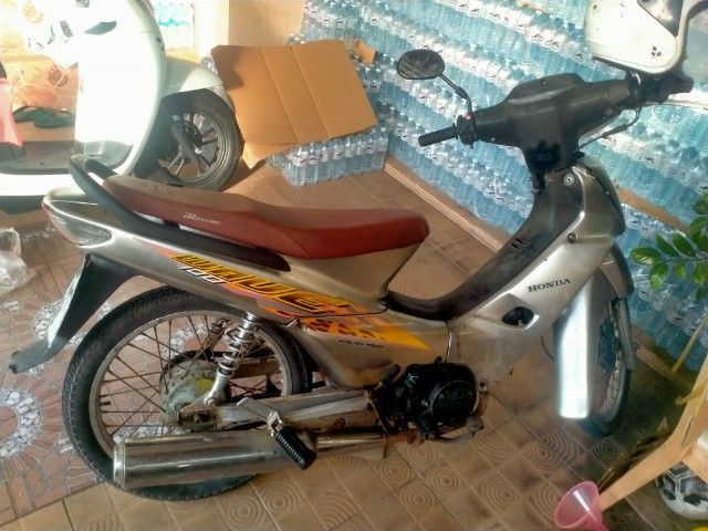 wave100 ปี 2004 