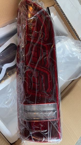 ไฟท้ายรถตู้ Grandlop รูปที่ 2