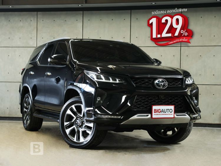 รถ Toyota Fortuner 2.4 Legender สี ดำ