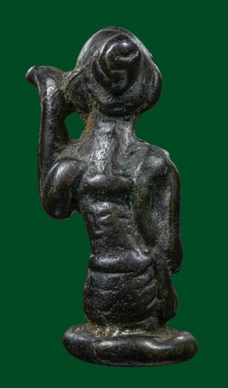 นางกวักสายใต้เนื้อสำริดมีจารใต้ฐาน รูปที่ 2