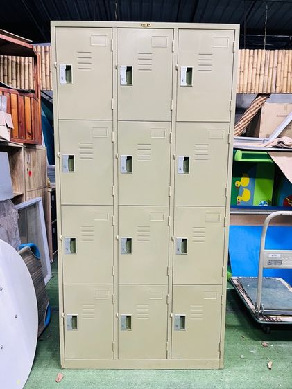 ตู้ล๊อคเกอร์เหล็ก Locker แบบ 12 ช่อง ลัคกี้ บานครบ
