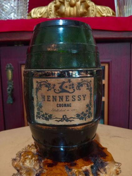 ฝรั่งเศส..สภาพเดิมๆเก่าโบราณทรงถังเบียร์เนื้อแก้ว