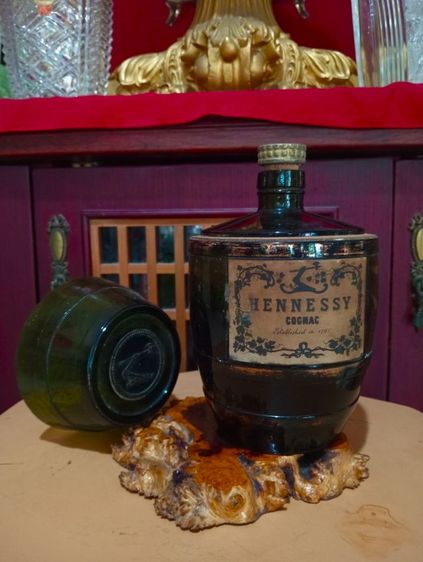 ฝรั่งเศส..สภาพเดิมๆเก่าโบราณทรงถังเบียร์เนื้อแก้ว รูปที่ 12