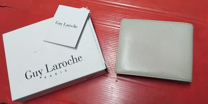 กระเป๋าสตางค์ Guy Laroche แท้ พร้อมกล่อง แถม อีก 1 ใบ รูปที่ 4