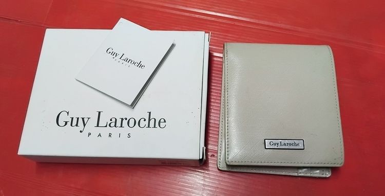 กระเป๋าสตางค์ Guy Laroche แท้ พร้อมกล่อง แถม อีก 1 ใบ
