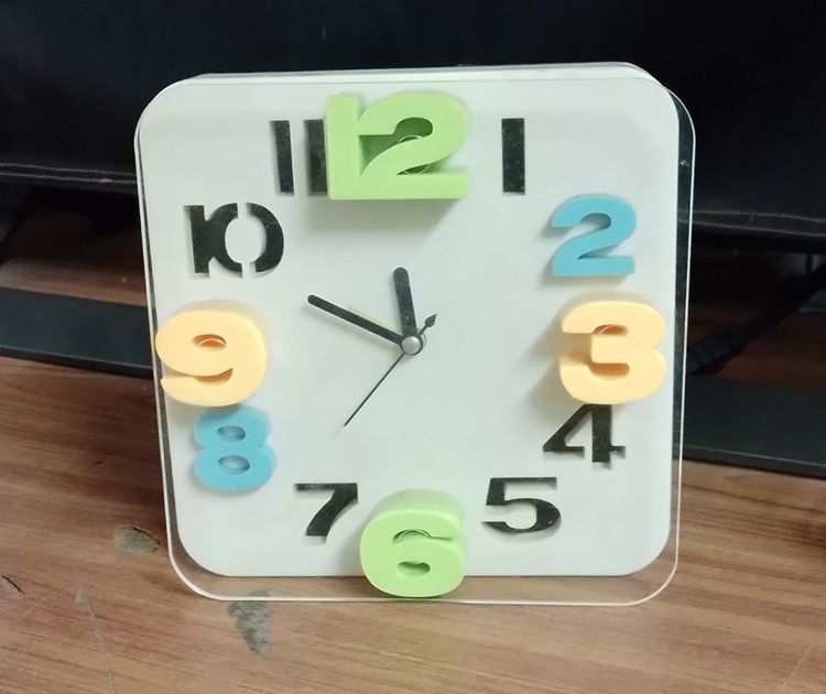 นาฬิกาตั้งโต๊ะได้ แขวนได้  รูปที่ 2