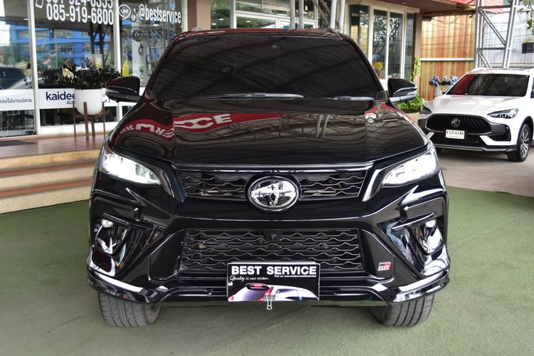Toyota Fortuner 2022 2.8 GR Sport 4WD Utility-car ดีเซล ไม่ติดแก๊ส เกียร์อัตโนมัติ ดำ รูปที่ 2