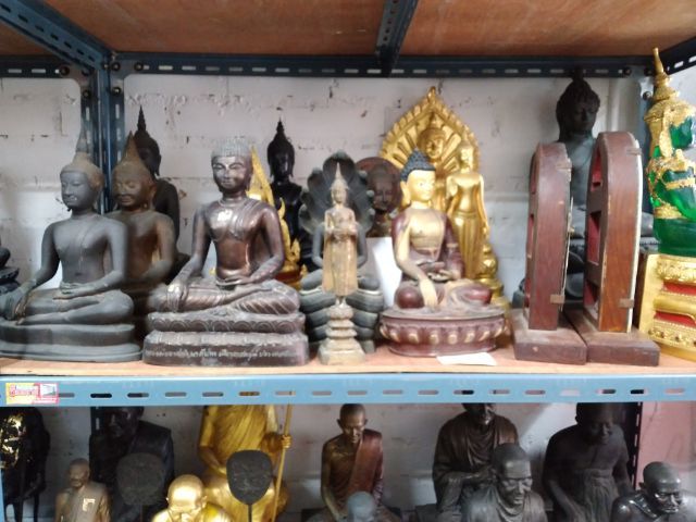 ขายเหมาสมบัติเก่าที่สั่งสมมานาน รูปที่ 15