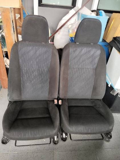 เบาะกำมะหยี่คู่หน้าวีออสสภาพดีไม่ได้ใช้งาน(ในเขตปราจีนส่งให้ครับ)