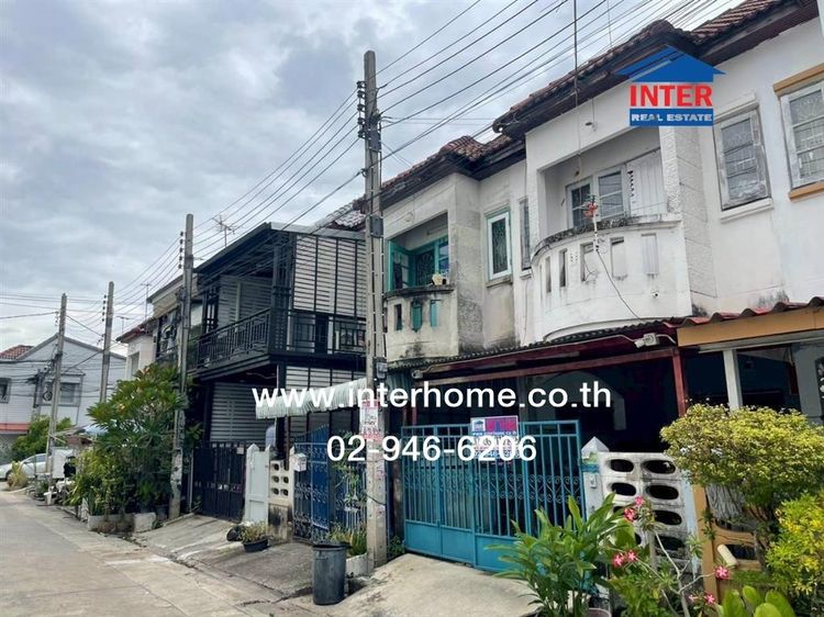 ทาวน์เฮ้าส์ 2 ชั้น 16 ตร.ว. หมู่บ้านแลนด์วิลล่า ซอยหมู่บ้านแลนด์วิลล่า ถนนชัยพฤกษ์ ถนนหมายเลข3215 บางบัวทอง นนทบุรี