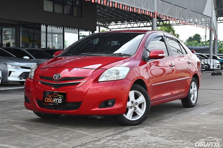รถ Toyota Vios 1.5 E สี แดง