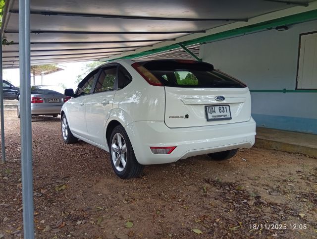 Ford Focus 2011 2.0 Ghia Sedan เบนซิน ไม่ติดแก๊ส เกียร์อัตโนมัติ ขาว รูปที่ 3