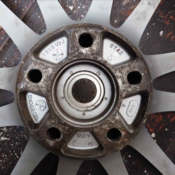 ล้อแมก Made in Japan

Enkei GTC 01

 รูปที่ 9