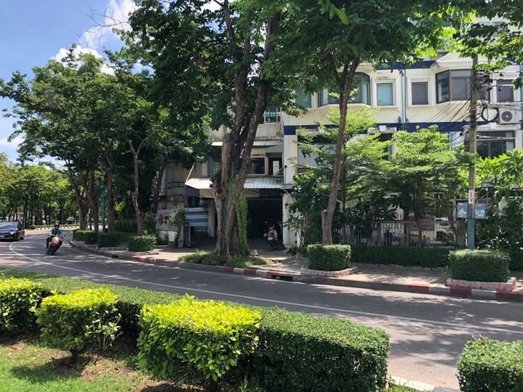 ขายกิจการ สำนักงานให้เช่า