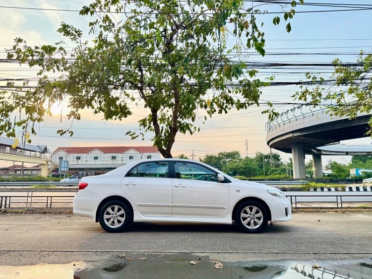 Toyota Altis 2011 1.8 E Sedan เบนซิน ไม่ติดแก๊ส เกียร์อัตโนมัติ ขาว รูปที่ 3