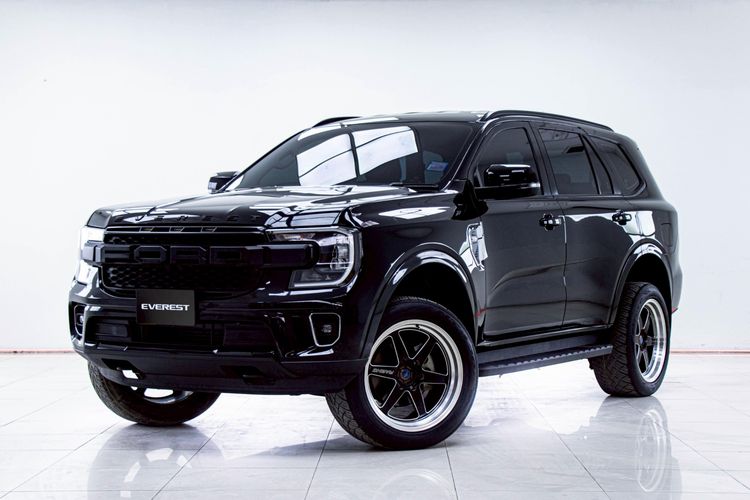 รถ Ford Everest 2.0 Turbo Trend สี ดำ