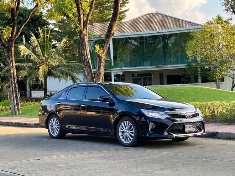รถ Toyota Camry 2.5 Hybrid Premium สี ดำ