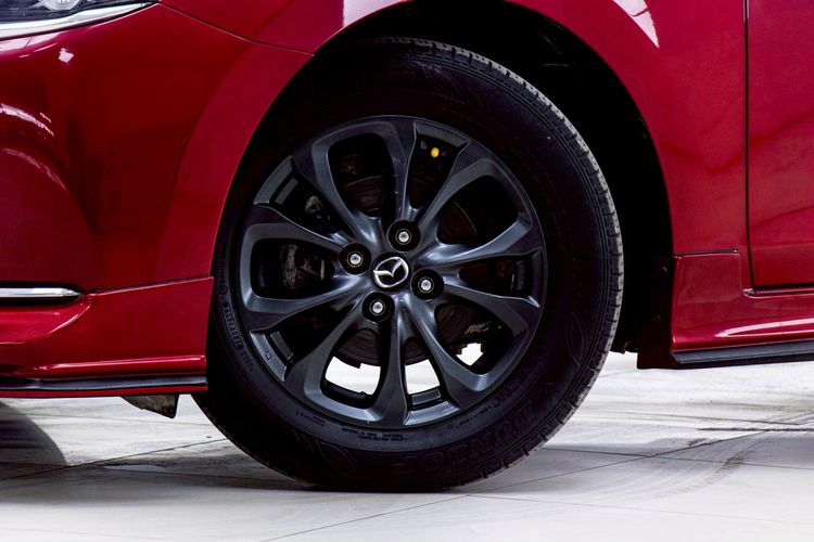 Mazda Mazda 2 2020 1.3 Skyactiv-G S Leather Sedan Sedan เบนซิน ไม่ติดแก๊ส เกียร์อัตโนมัติ แดง รูปที่ 4