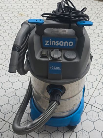 เครื่องดูดฝุ่น 30 L.