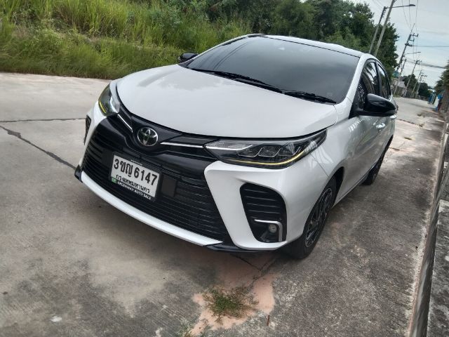 Toyota Yaris ATIV 2022 1.2 Sport Premium เบนซิน เกียร์อัตโนมัติ ขาว รูปที่ 2