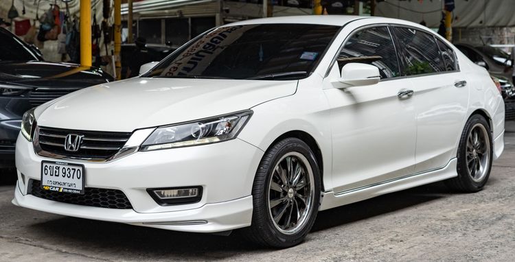 Honda Accord 2014 2.0 EL i-VTEC Sedan เบนซิน ไม่ติดแก๊ส เกียร์อัตโนมัติ ขาว รูปที่ 2