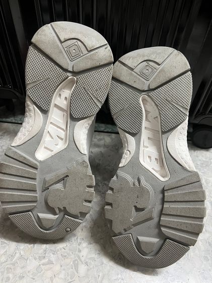 รองเท้าผ้าใบ MLB รูปที่ 5