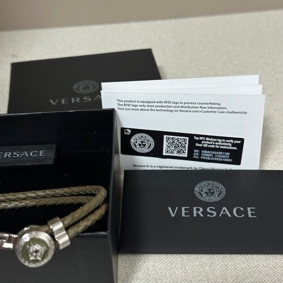 กำไล Versace La Medusa Leather Bracelet รูปที่ 3