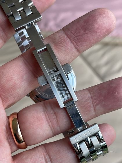 GUCCI 5500M 34 mm White Dial Swiss Quartz Steel Swiss Watch รูปที่ 15