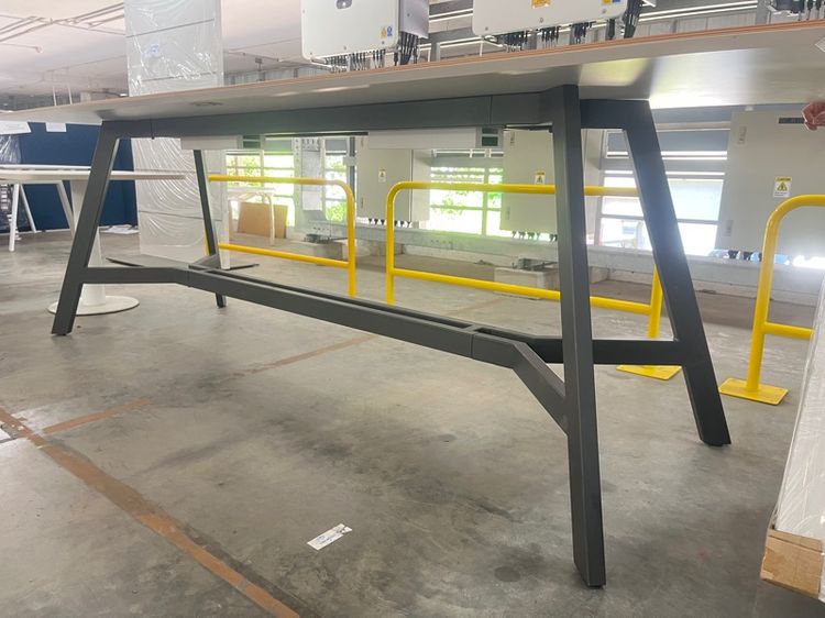 Modern High Bench Table with metal frame รูปที่ 4