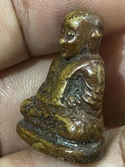 พระรูปหล่อหลวงพ่อเงินพิมพ์นิยมเนื้อทองผสมเก่าๆ รูปที่ 4