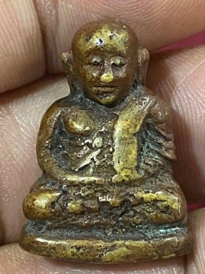 พระรูปหล่อหลวงพ่อเงินพิมพ์นิยมเนื้อทองผสมเก่าๆ