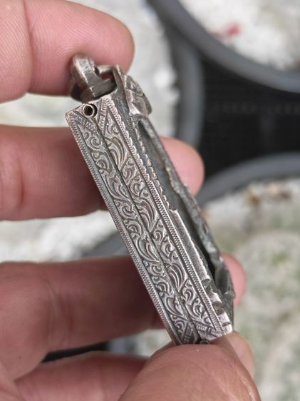 ตลับใส่พระสมเด็จเงินแท้ งานเก่า สวยมาก ราคาเบาๆครับ รูปที่ 4