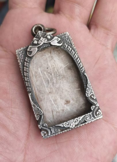 ตลับใส่พระสมเด็จเงินแท้ งานเก่า สวยมาก ราคาเบาๆครับ