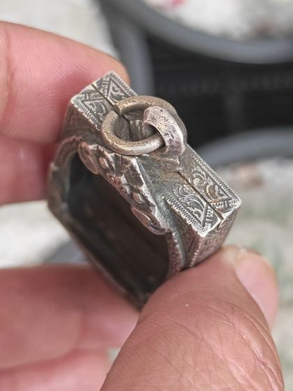 ตลับใส่พระสมเด็จเงินแท้ งานเก่า สวยมาก ราคาเบาๆครับ รูปที่ 7